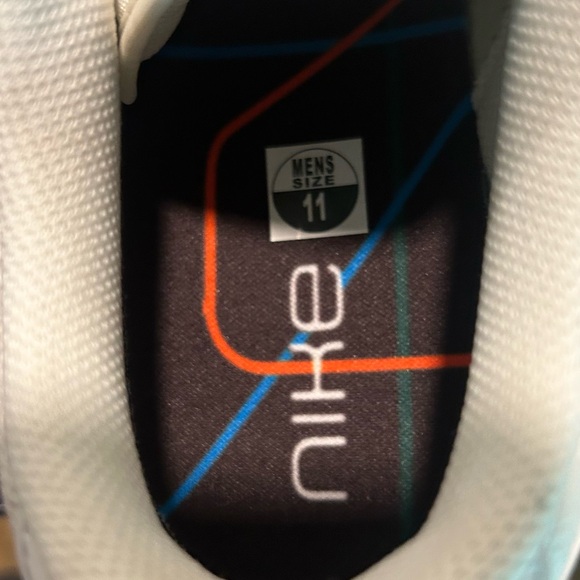 Nike dunk low SE size 11 new inbox - Picture 4 of 10